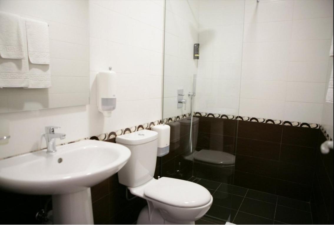 Hotelvila 22 Tirana Esterno foto