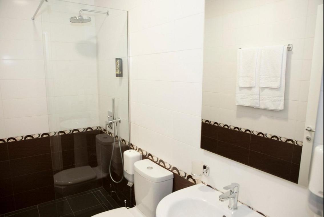 Hotelvila 22 Tirana Esterno foto